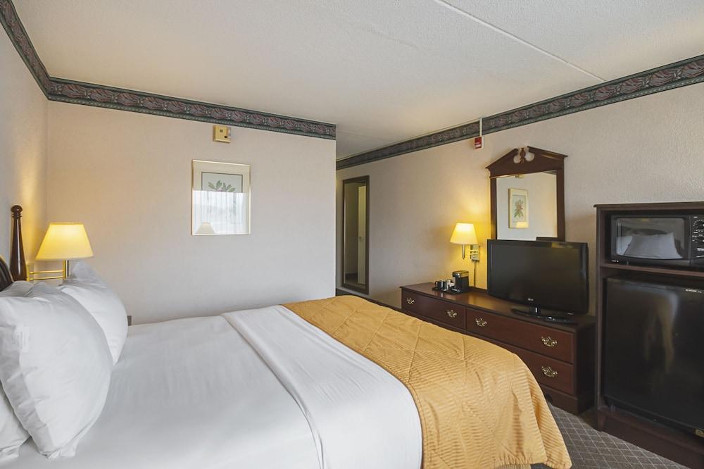 Clarion Inn Fairmont Ngoại thất bức ảnh