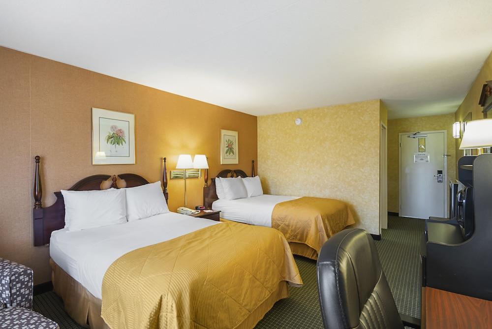 Clarion Inn Fairmont Ngoại thất bức ảnh