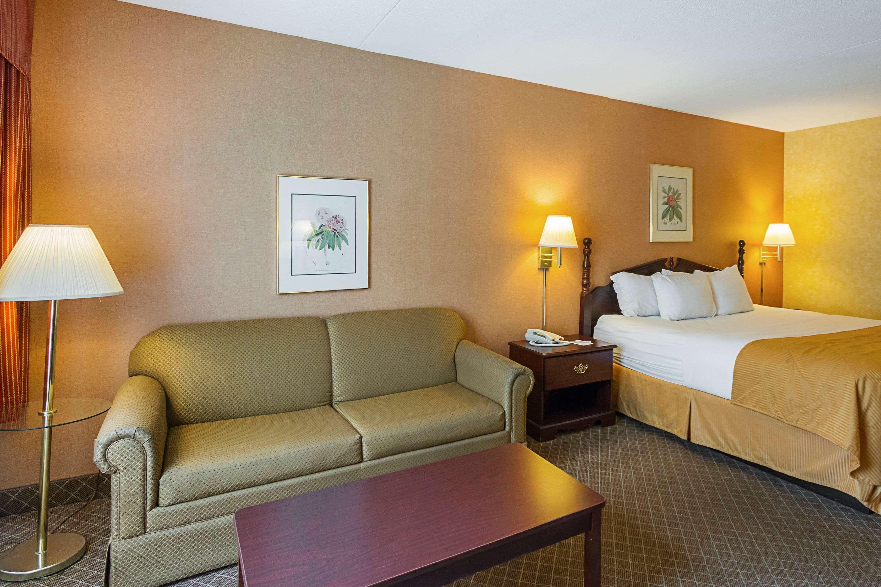 Clarion Inn Fairmont Ngoại thất bức ảnh