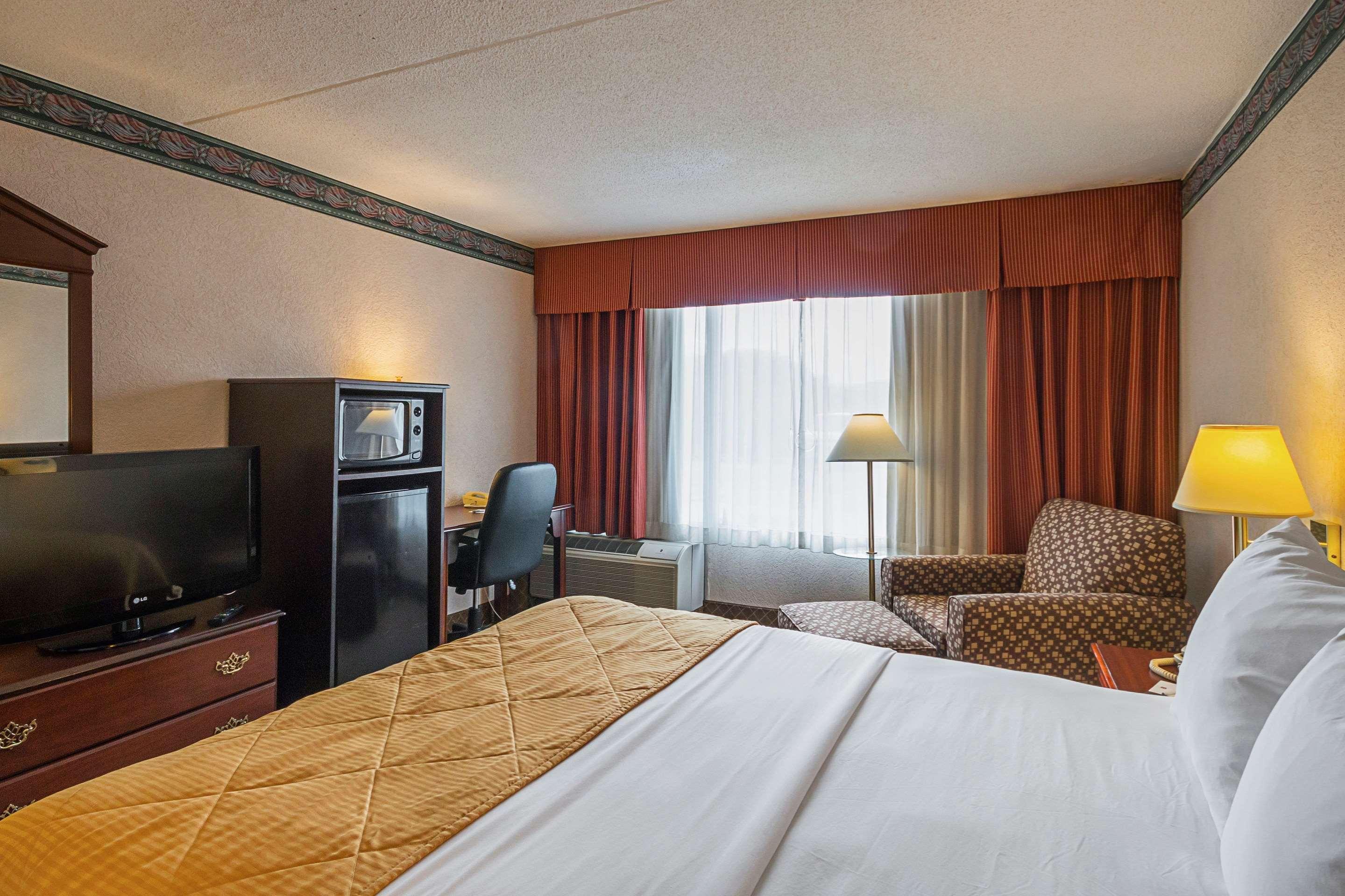 Clarion Inn Fairmont Ngoại thất bức ảnh