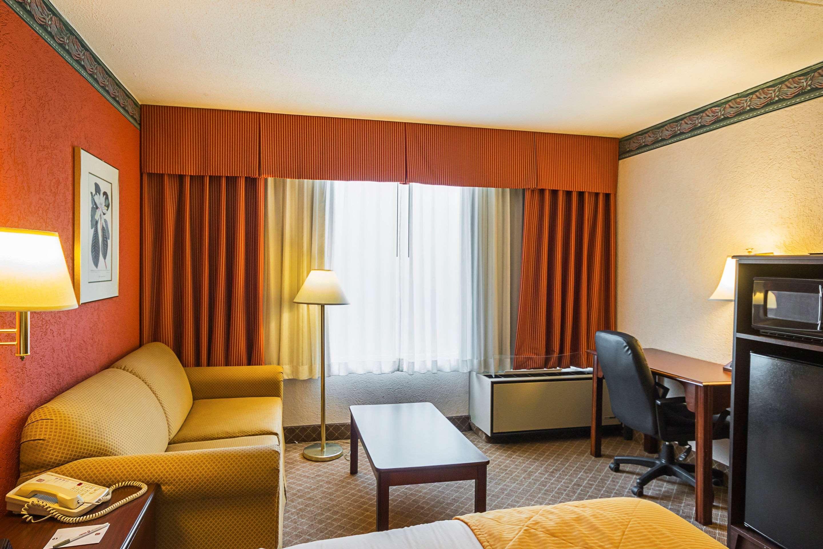 Clarion Inn Fairmont Ngoại thất bức ảnh