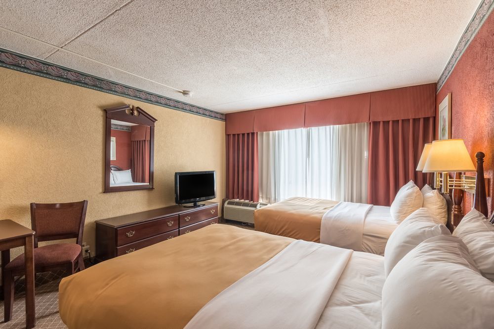 Clarion Inn Fairmont Ngoại thất bức ảnh