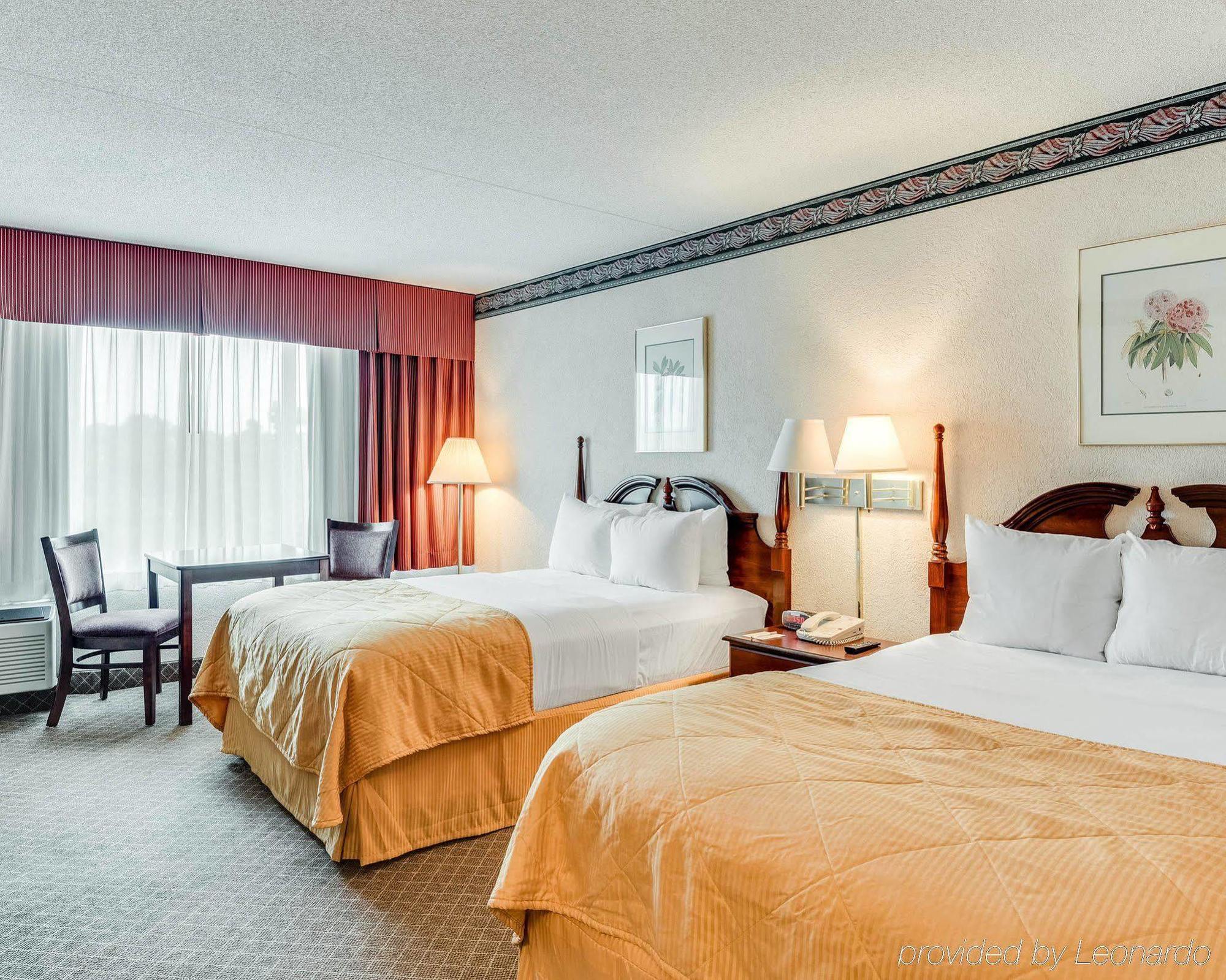 Clarion Inn Fairmont Ngoại thất bức ảnh