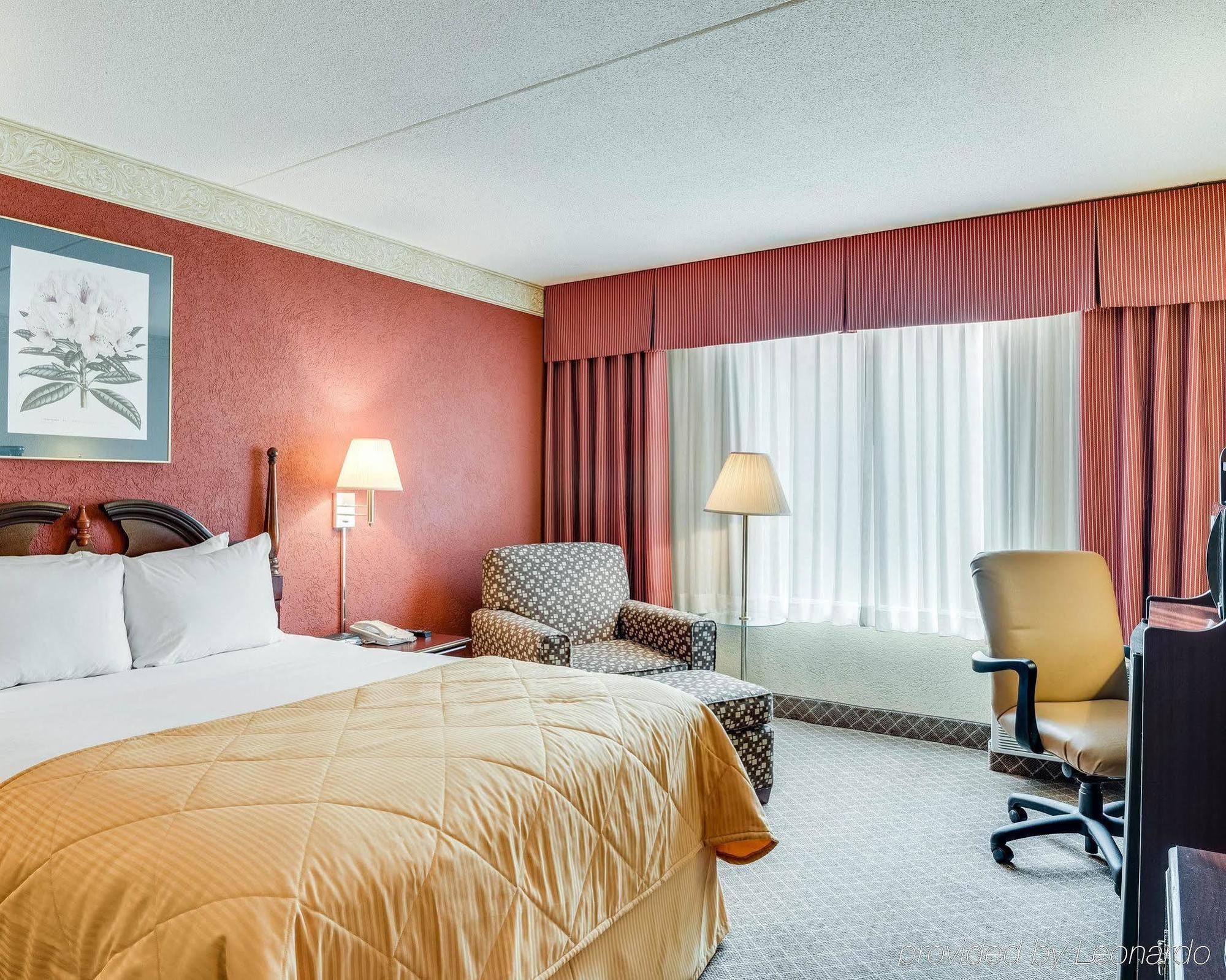 Clarion Inn Fairmont Ngoại thất bức ảnh