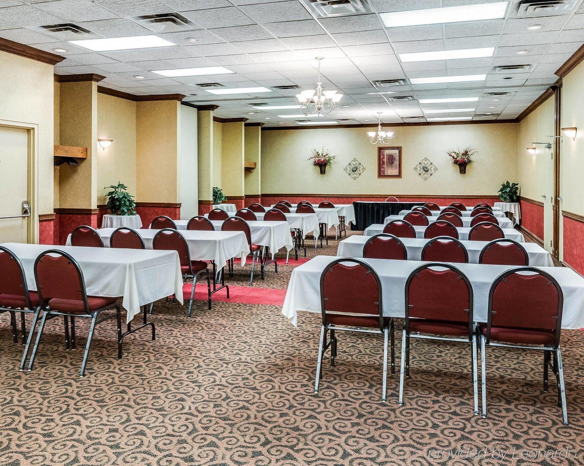 Clarion Inn Fairmont Ngoại thất bức ảnh