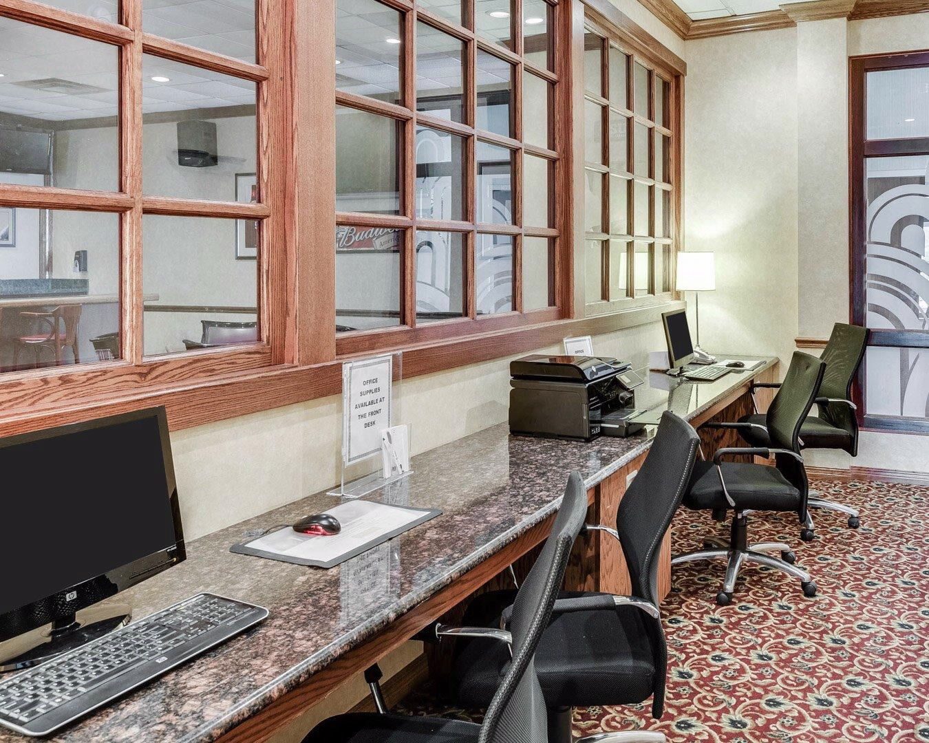 Clarion Inn Fairmont Ngoại thất bức ảnh